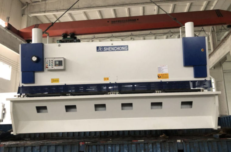 神沖數(shù)控閘式剪板機(jī)圖片 神沖數(shù)控閘式剪板機(jī)圖片