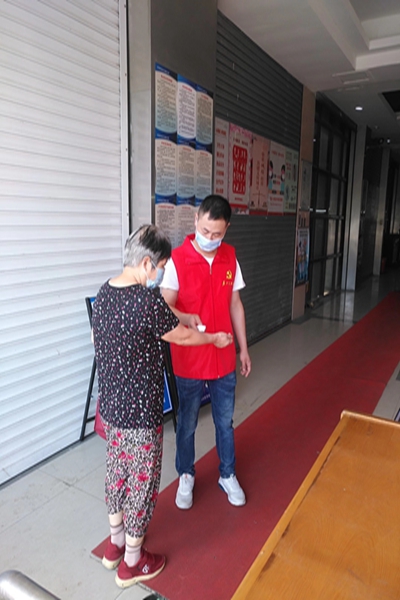 無(wú)錫神沖響應(yīng)陽(yáng)山鎮(zhèn)黨委號(hào)召，加入“桃業(yè)先鋒”黨員志愿者活動(dòng)