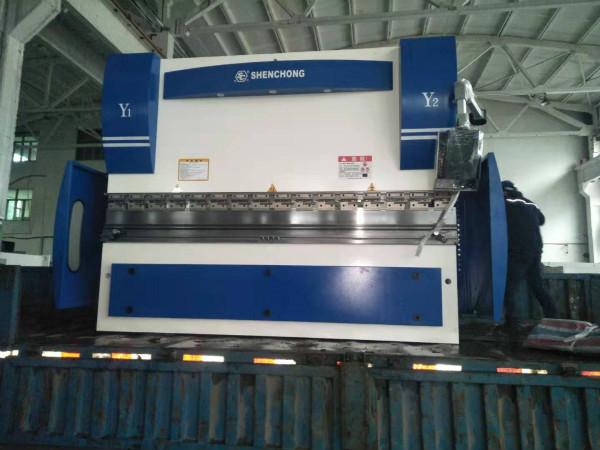 油電混合數(shù)控折彎?rùn)C(jī) 油電混合數(shù)控折彎?rùn)C(jī)