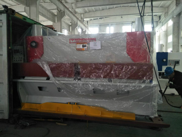 高精度數(shù)控剪板機(jī) 高精度數(shù)控剪板機(jī)